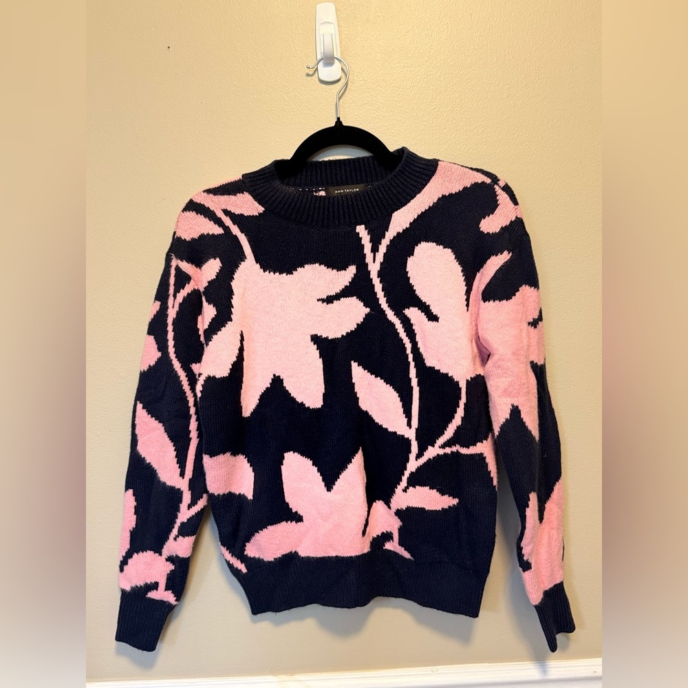 Ann Taylor Navy Blue and Pink Crew Neck‎ Sweater with Artistic Floral Pattern